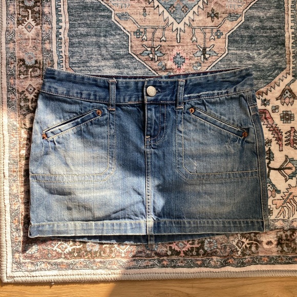 American Eagle Outfitters Dresses & Skirts - Vintage Y2K American Eagle Mini Denim Skirt
